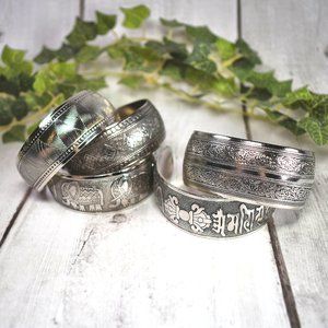 Set of 5 Vintage Bangle Cuff Bracelets - Silver Pewter